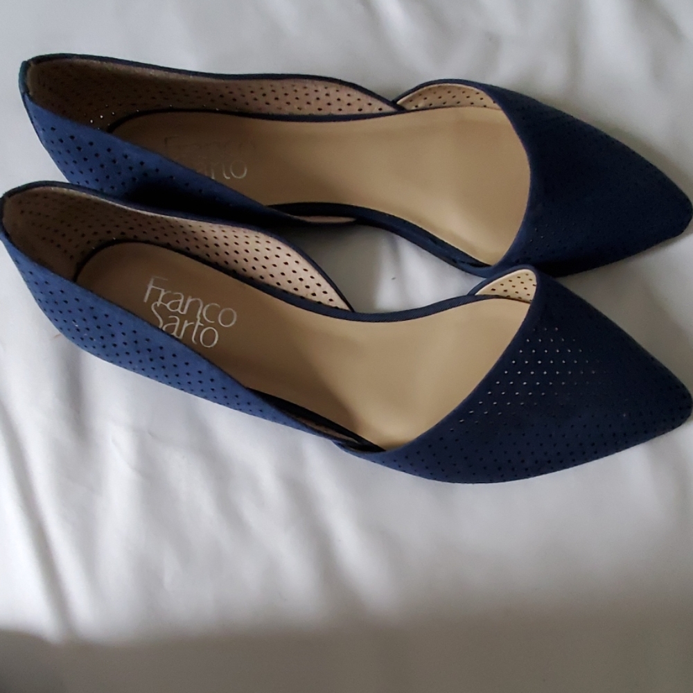 Shoes - Picture 6 of 7